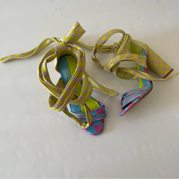 Gianni Bini Checkered Ankle Wrap Block Heel Sandals - Picture 5 of 7